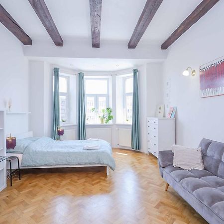 Cozy & Spacious Family Stay Near Train Station Bratislava Exteriér fotografie